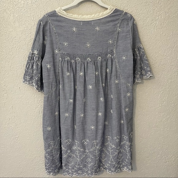 Zara 100% cotton bell sleeve eyelet mini dress with pockets medium, blue - Picture 2 of 10